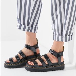 Dr. Martens Blaire Patent Lamper Sandal